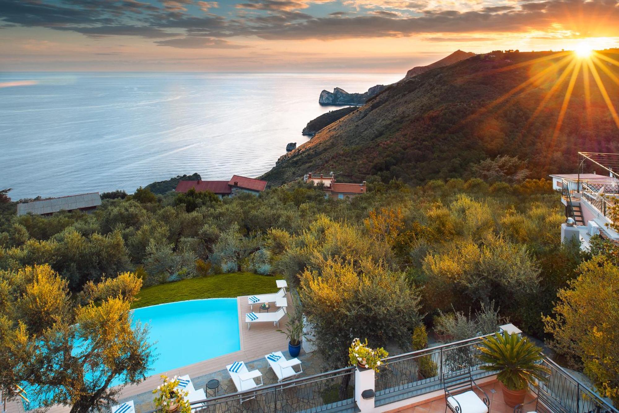 Villa Chez Pie Panoramic Views Pool And Guest Services SantʼAgata sui Due Golfi Exterior foto