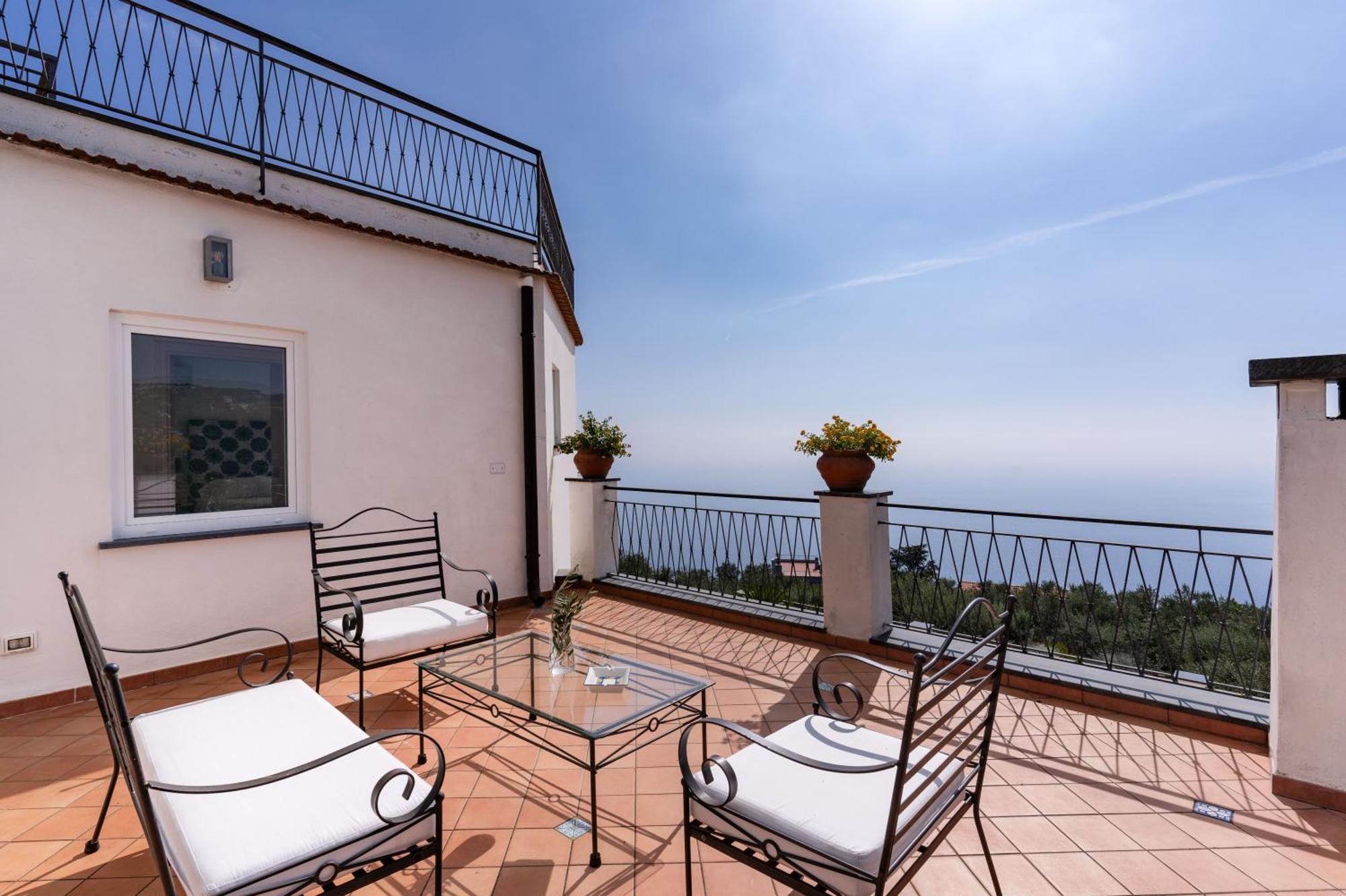 Villa Chez Pie Panoramic Views Pool And Guest Services SantʼAgata sui Due Golfi Exterior foto