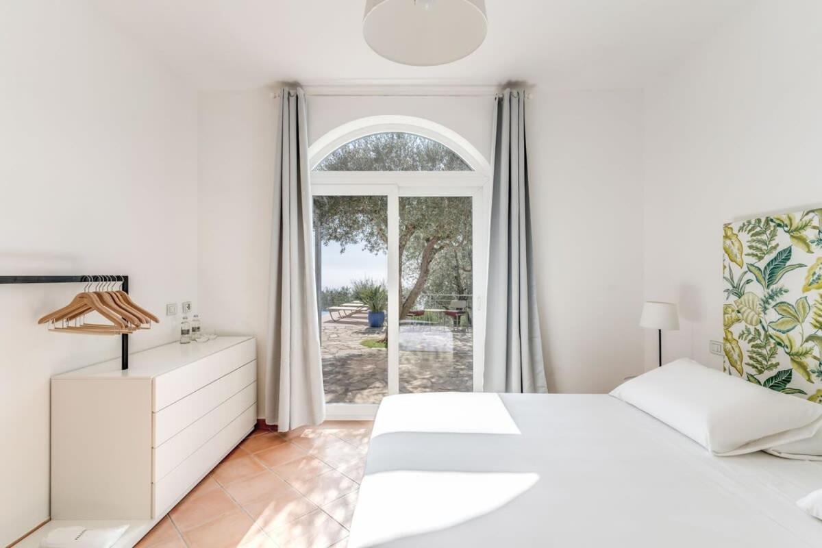 Villa Chez Pie Panoramic Views Pool And Guest Services SantʼAgata sui Due Golfi Exterior foto